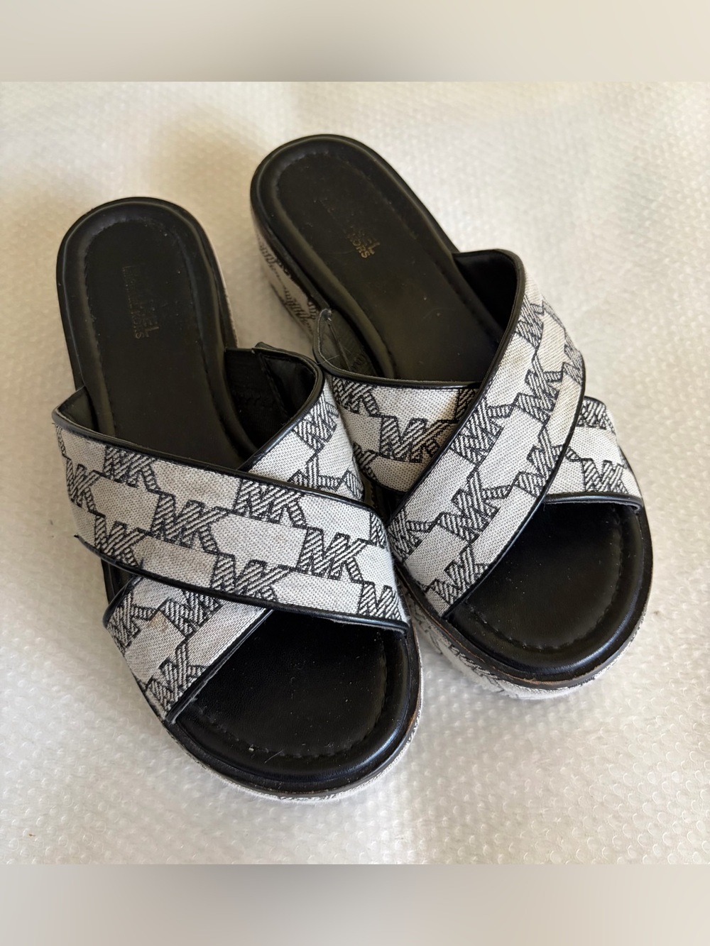 Women's Black and White Cross-Strap Slide Sandals